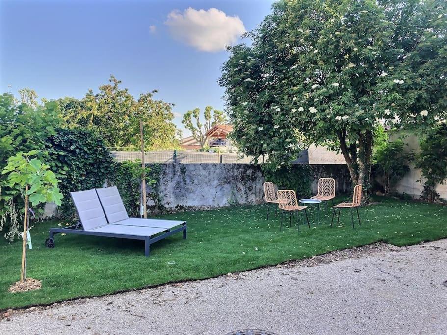 Villa Charme Et Quietude Au Coeur Du Quartier Tiret Ambérieu-en-Bugey Exterior foto